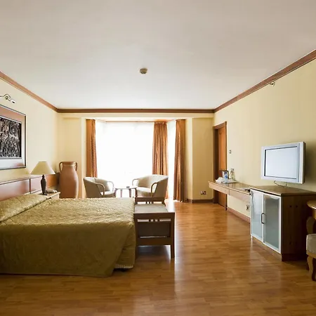 Golf Course Hotel Kampala Exterior photo